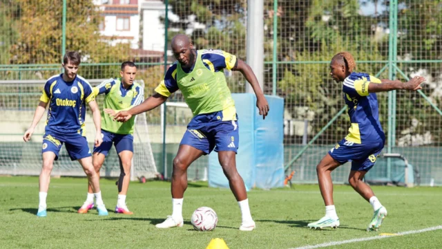 Fenerbahçe, Galatasaray derbisi hazırlıklarına başladı