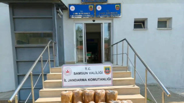 Samsun İl Jandarma Komutanlığı Atakum’da 60 kilo kaçak tütün ele geçirdi