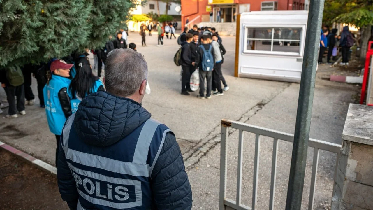 Bilecik’te okul ve çevrelerinde güvenlik denetimleri aralıksız sürüyor