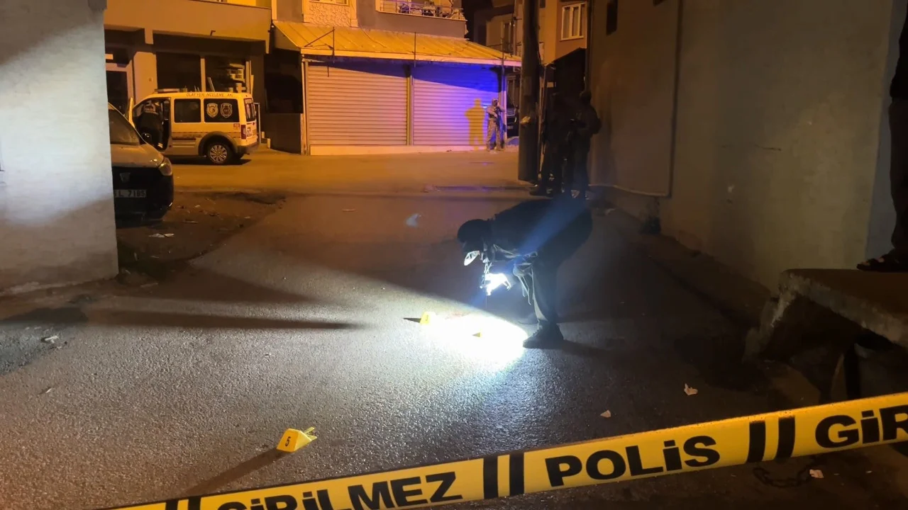 Bursa’da iki grup arasında çıkan silahlı kavgada bir kişi yaralandı